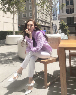Jessica Jung feet photo thumbnail