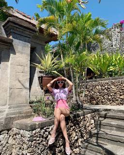 Jessica Jung feet photo thumbnail