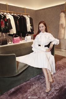 Jessica Jung feet photo thumbnail