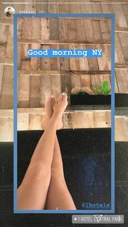 Jessica Jung feet photo thumbnail