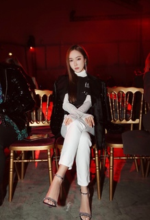 Jessica Jung feet photo thumbnail