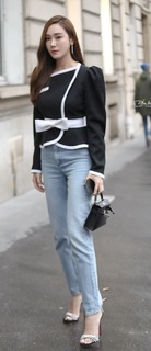 Jessica Jung feet photo thumbnail