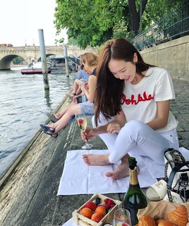 Jessica Jung feet photo thumbnail