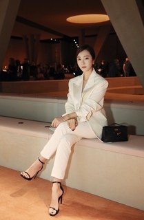 Jessica Jung feet photo thumbnail