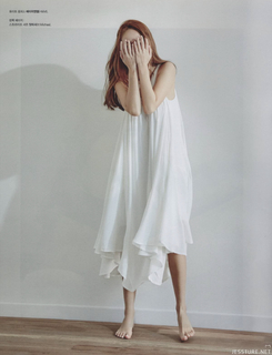 Jessica Jung feet photo thumbnail