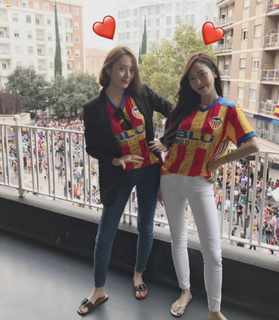 Jessica Jung feet photo thumbnail