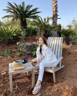 Jessica Jung feet photo thumbnail