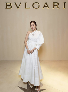 Jessica Jung feet photo thumbnail