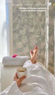 Jessica Jung feet photo thumbnail