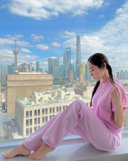 Jessica Jung feet photo thumbnail