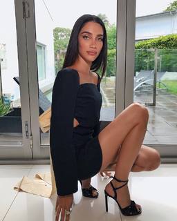 Jessica Kahawaty feet photo 8