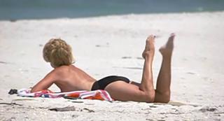 Jessica Lange feet photo thumbnail