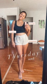 Jessica Lesaca feet photo 1