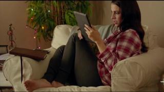 Jessica Lowndes feet photo thumbnail