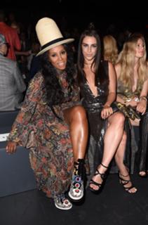 Jessica Lowndes feet photo thumbnail