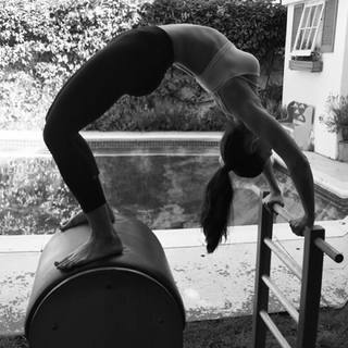 Jessica Lowndes feet photo thumbnail