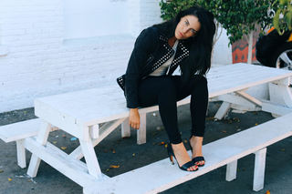 Jessica Lowndes feet photo thumbnail