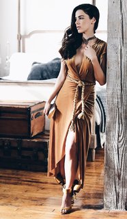Jessica Lowndes feet photo thumbnail