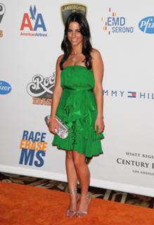Jessica Lowndes feet photo thumbnail