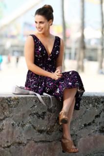 Jessica Lowndes feet photo thumbnail