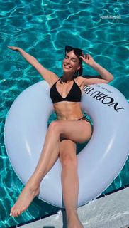 Jessica Lowndes feet photo 4