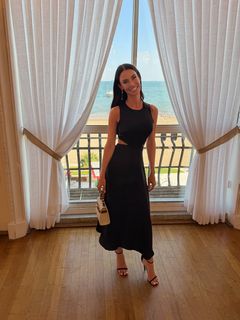 Jessica Lowndes feet photo 7