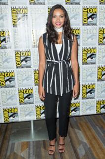 Jessica Lucas feet photo thumbnail