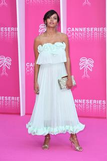 Jessica Lucas feet photo thumbnail