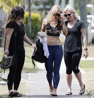Jessica Marais feet photo 5