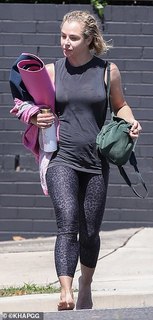 Jessica Marais feet photo 8