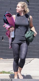 Jessica Marais feet photo 7