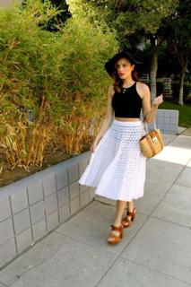 Jessica McNamee feet photo thumbnail