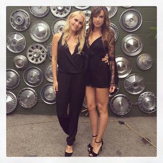 Jessica McNamee feet photo thumbnail