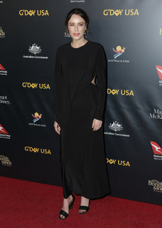 Jessica McNamee feet photo thumbnail