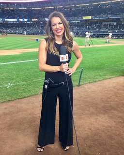 Jessica Mendoza feet photo 3