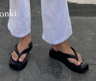Jessica Mercedes feet photo 7