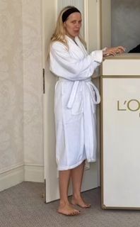 Jessica Mercedes feet photo 9
