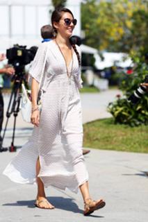 Jessica Michibata feet photo thumbnail