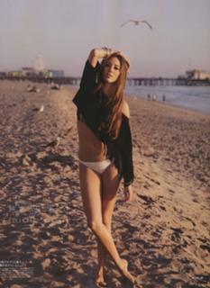 Jessica Michibata feet photo thumbnail