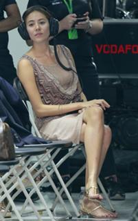 Jessica Michibata feet photo thumbnail