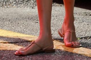 Jessica Michibata feet photo thumbnail