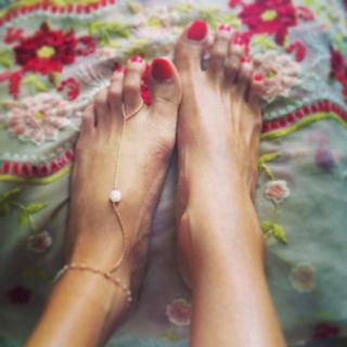 Jessica Michibata feet photo thumbnail