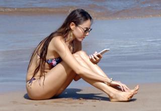 Jessica Michibata feet photo thumbnail