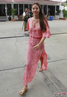 Jessica Michibata feet photo thumbnail