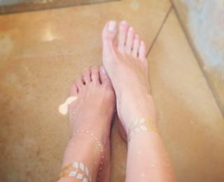 Jessica Michibata feet photo thumbnail