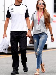 Jessica Michibata feet photo thumbnail