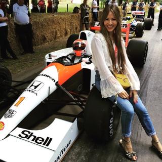 Jessica Michibata feet photo thumbnail