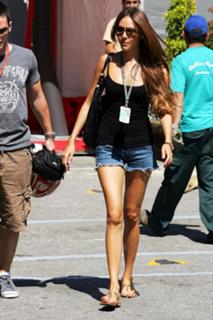 Jessica Michibata feet photo thumbnail