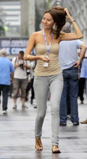 Jessica Michibata feet photo thumbnail