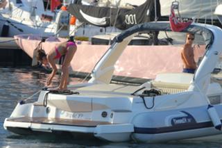 Jessica Michibata feet photo thumbnail
